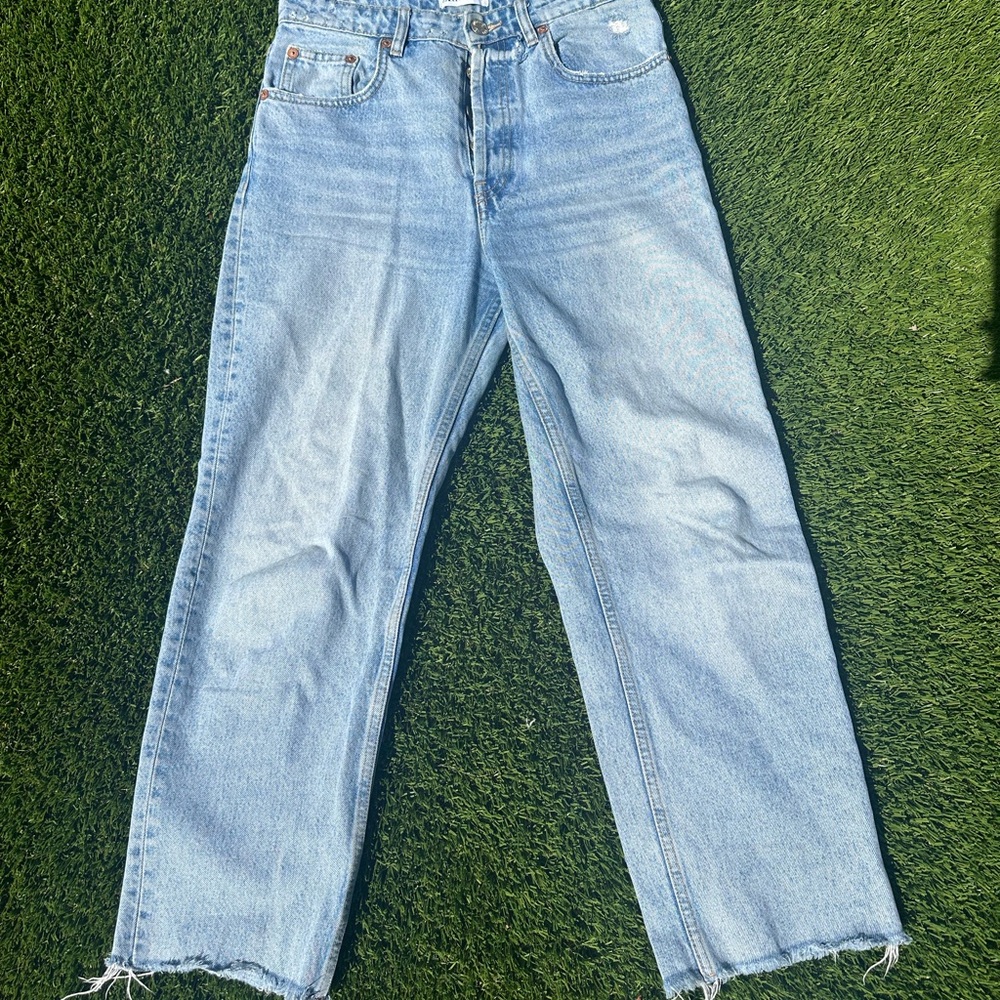 Zara Light Blue Straight Leg Jeans with Vintage Wash
